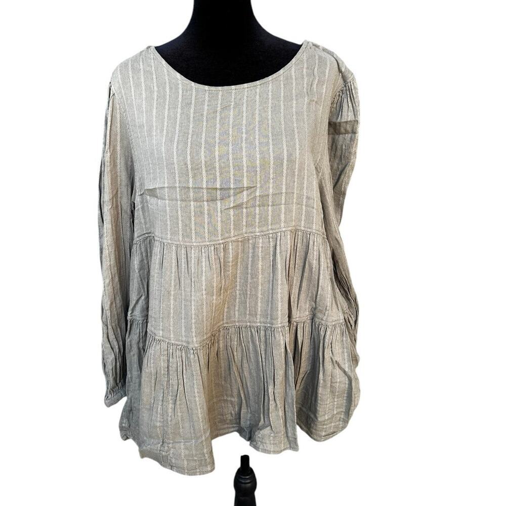 AMERICAN EAGLE women’s size L ,long sleeve, tiered blouse with open back